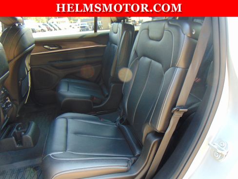 Certified 2024 Jeep Grand Cherokee L Limited RWD image 32