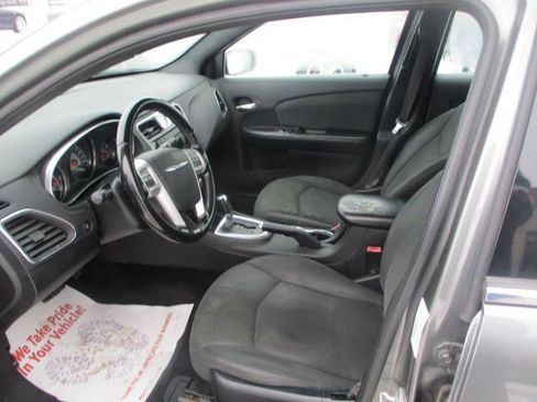 Used 2012 Chrysler 200 Touring image 10