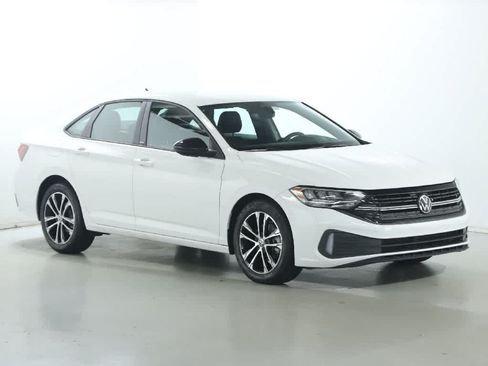 Certified 2024 Volkswagen Jetta Sport FWD image 9