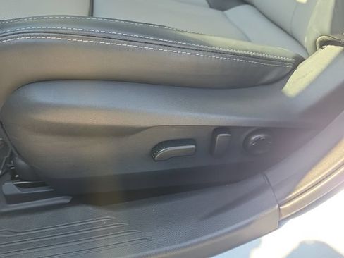 Used 2025 Subaru Outback Limited w/ Tech Package 3 AWD/4WD image 21