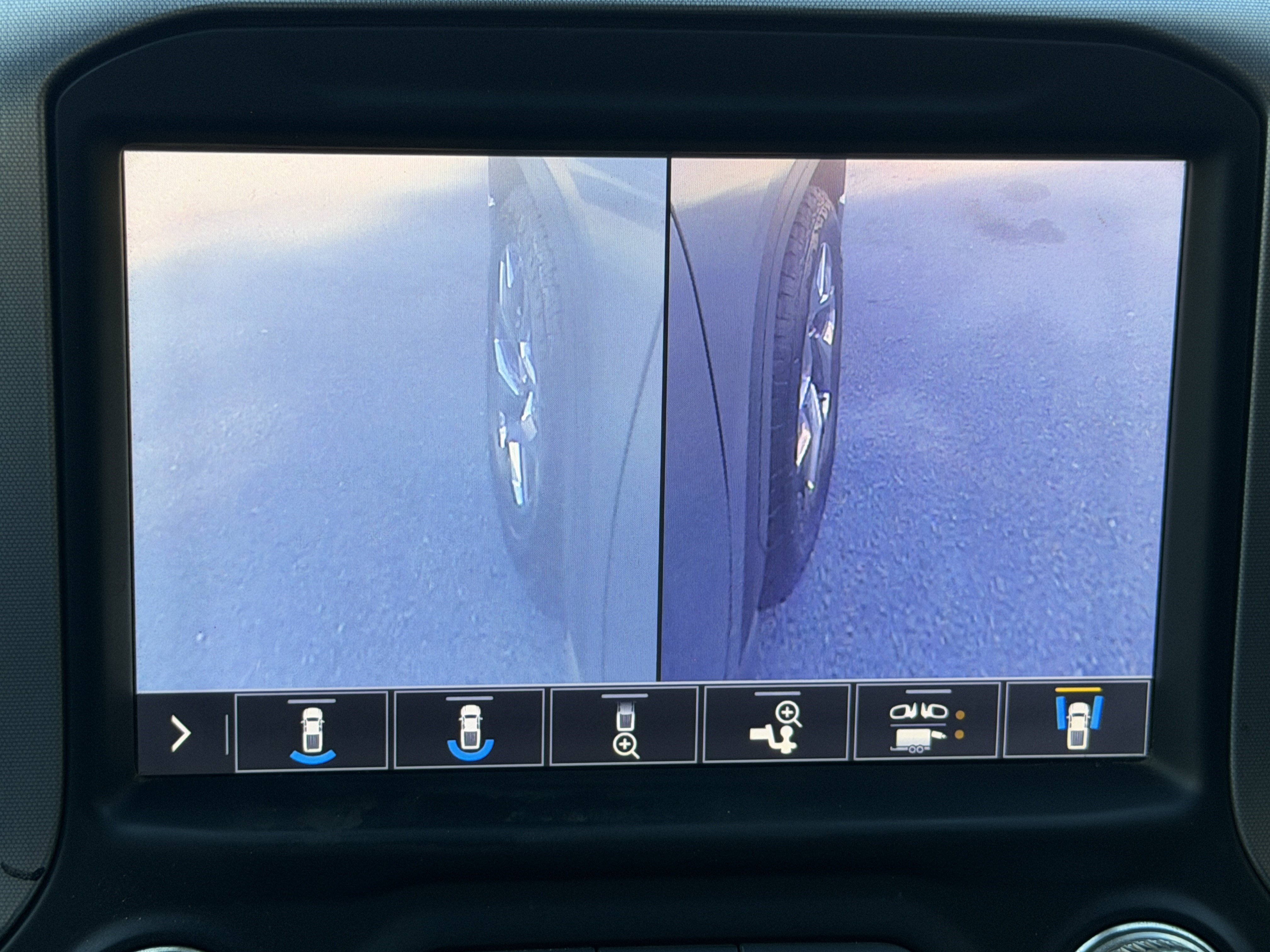 Used 2019 GMC Sierra 1500 SLT w/ SLT Premium Plus Package AWD/4WD image 12