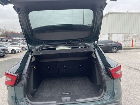 Used 2025 Chevrolet Trax LT w/ LT Convenience Package image 29