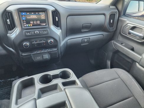 Used 2020 Chevrolet Silverado 1500 Custom w/ Custom Value Package image 19
