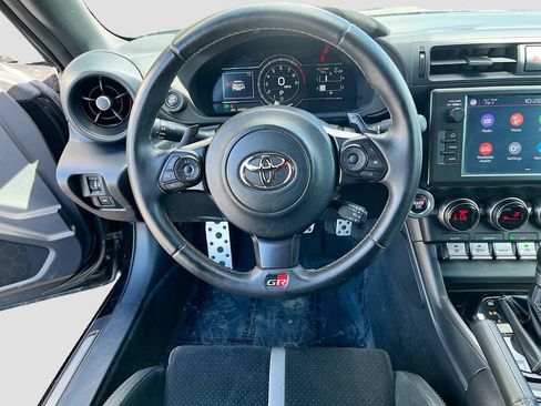 Used 2022 Toyota GR86 Premium w/ ALL Weather Mat Package (TMS) RWD image 21