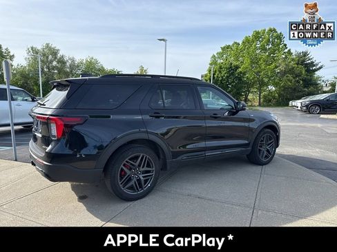 Used 2025 Ford Explorer ST-Line w/ ST-Line Street Pack AWD/4WD image 3