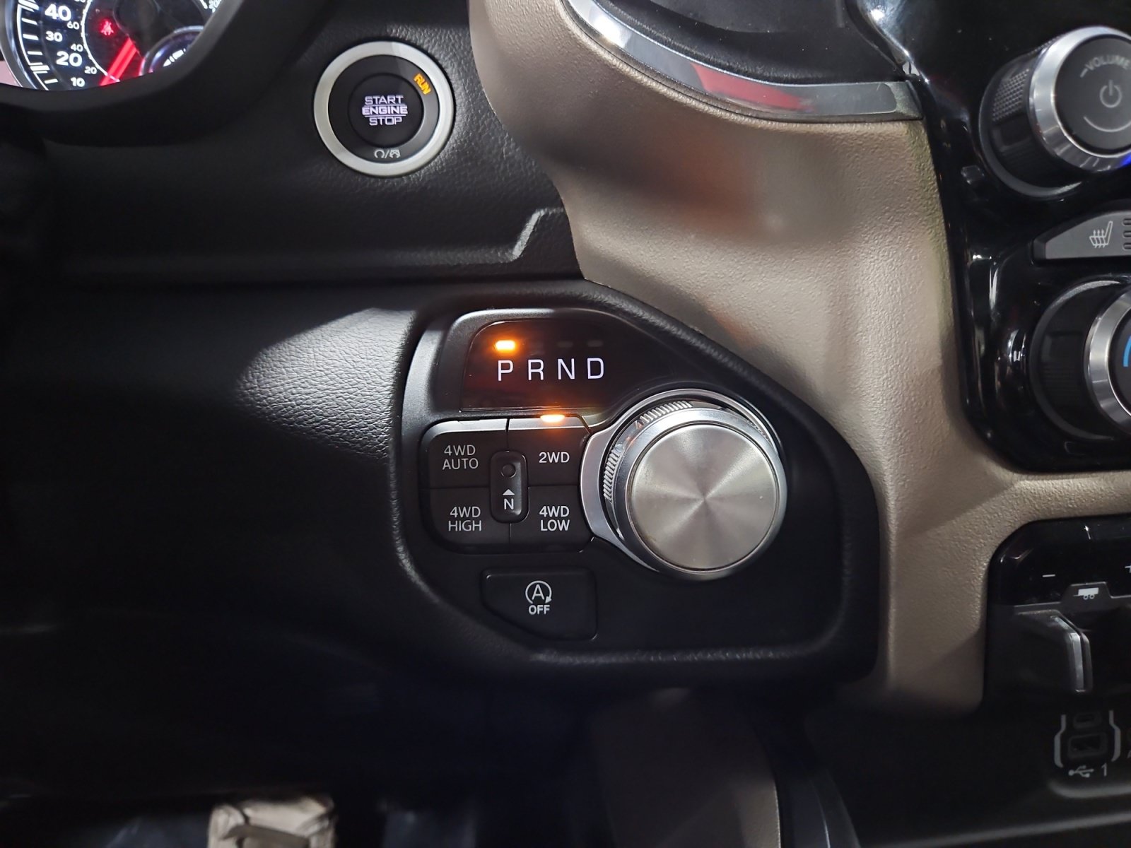Used 2022 RAM 1500 Laramie AWD/4WD image 25