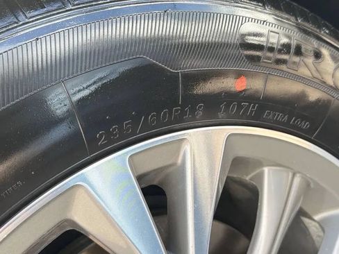 Used 2023 Buick Envision Essence FWD image 49