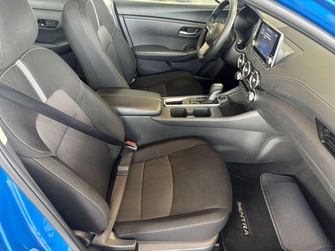 Used 2025 Nissan Sentra SV FWD image 35
