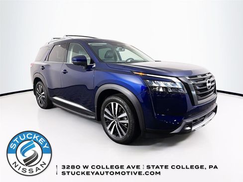 Used 2025 Nissan Pathfinder Platinum AWD/4WD image 1
