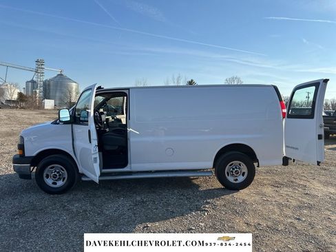 Used 2024 GMC Savana 2500 w/ Driver Convenience Package image 34