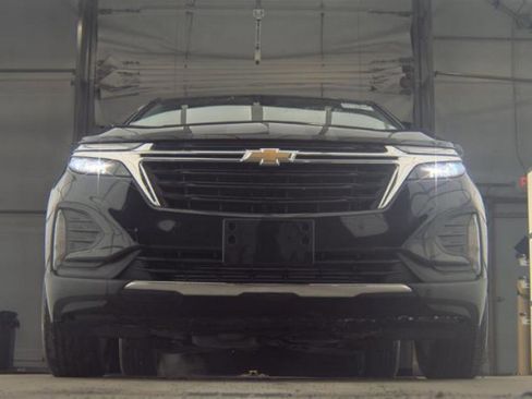 Used 2022 Chevrolet Equinox LT image 3