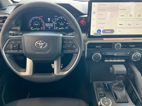 Certified 2025 Toyota Tacoma TRD Sport image 11