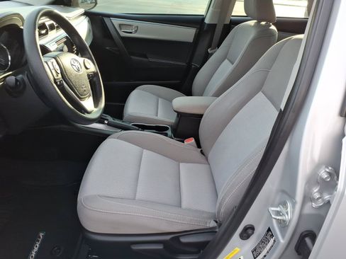 Used 2016 Toyota Corolla LE FWD image 11