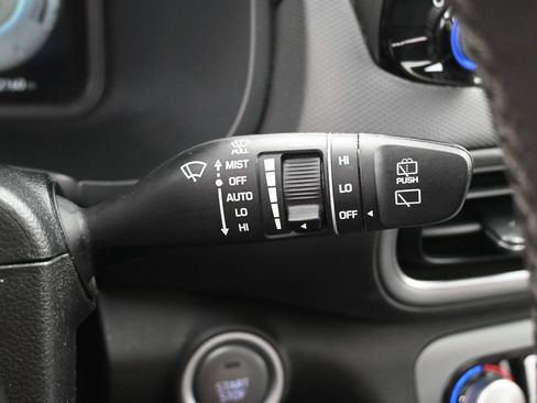 Used 2023 Hyundai Kona Limited image 18