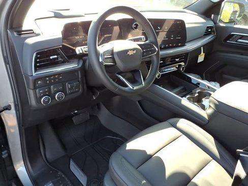 New 2026 Chevrolet Suburban LT w/ Comfort Package AWD/4WD image 5