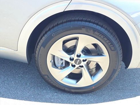 New 2026 Genesis GV70 2.5T Advanced w/ G1 Accessory Package AWD/4WD image 11