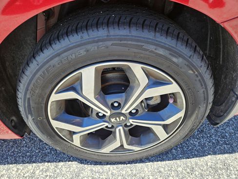 Used 2021 Kia Forte LXS FWD image 13