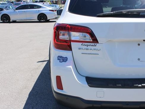Used 2017 Subaru Outback 2.5i Limited AWD/4WD image 44