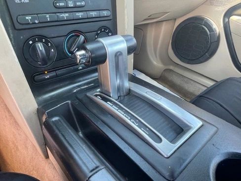 Used 2006 Ford Mustang GT image 10