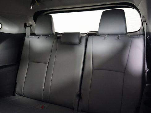 New 2026 Toyota Highlander XLE image 7