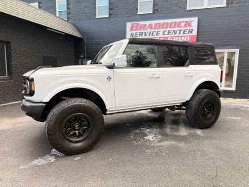 Used 2022 Ford Bronco Outer Banks image 2