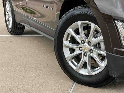 Used 2020 Chevrolet Equinox LT FWD image 9