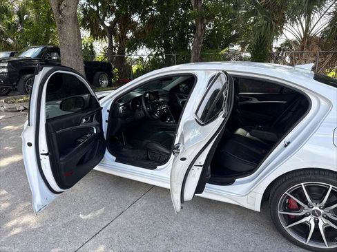 Used 2019 Genesis G70 3.3T Advanced RWD image 11