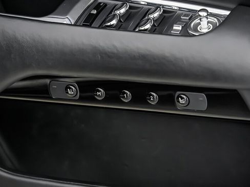 Used 2016 Rolls-Royce Wraith RWD image 15