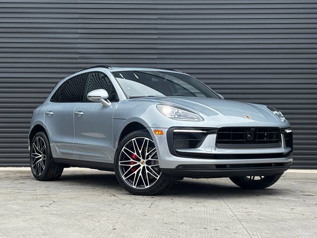 Certified 2026 Porsche Macan S AWD/4WD image 9