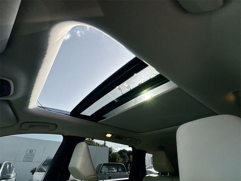 Used 2022 INFINITI QX60 Luxe w/ Vision Package image 24