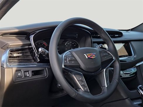 New 2025 Cadillac XT5 Premium Luxury image 10