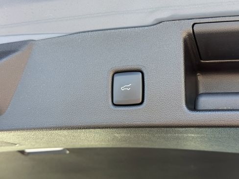 New 2026 Ford Escape ST-Line w/ Tech Pack #1 AWD/4WD image 9