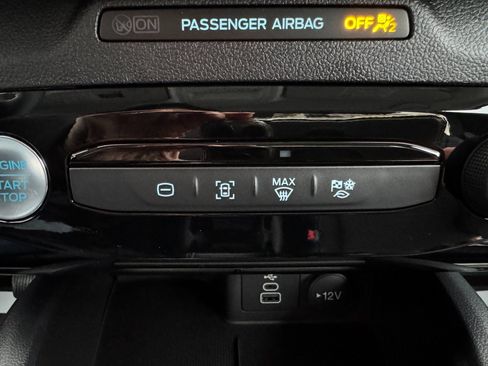 Used 2025 Ford Escape image 28