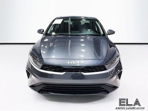 Used 2023 Kia Forte LXS FWD image 3