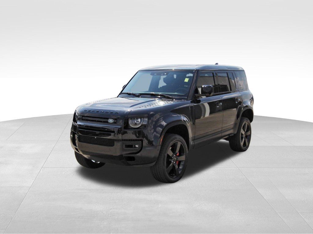 Used 2024 Land Rover Defender 110 SE AWD/4WD image 2