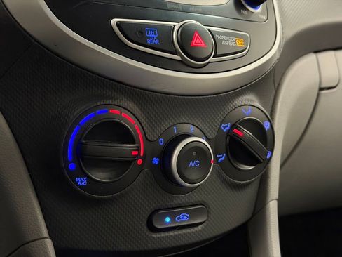 Used 2013 Hyundai Accent GLS image 20