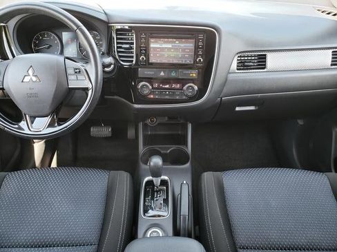 Used 2016 Mitsubishi Outlander SE AWD/4WD image 15