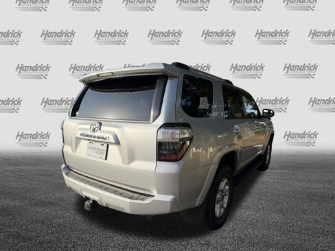 Used 2020 Toyota 4Runner SR5 Premium w/ Moonroof Package AWD/4WD image 9