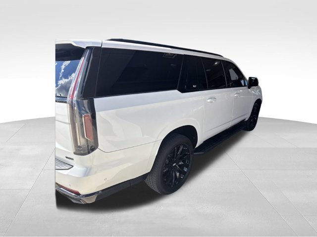 Used 2021 Cadillac Escalade ESV Sport w/ LPO, ONYX Package RWD image 3