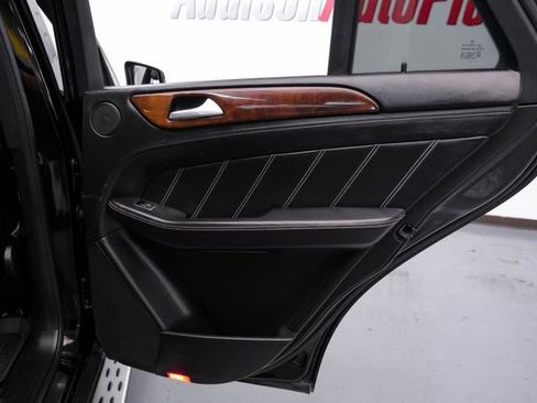 Used 2015 Mercedes-Benz ML 63 AMG 4MATIC image 41