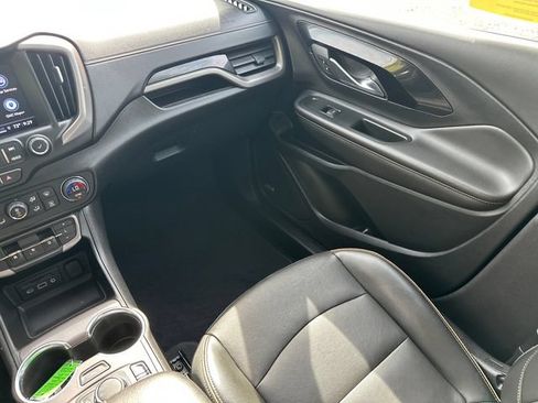 Certified 2022 GMC Terrain AT4 w/ Infotainment Package II AWD/4WD image 25