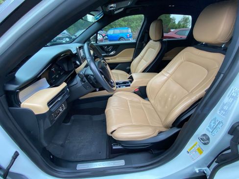 Used 2021 Lincoln Corsair Reserve w/ Equipment Group 201A image 10