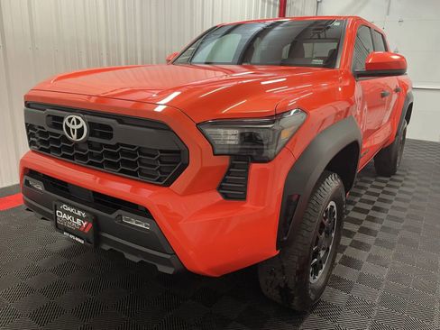 Used 2024 Toyota Tacoma TRD Off-Road AWD/4WD image 9