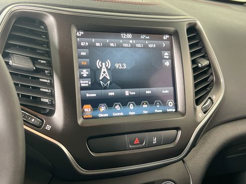 Used 2022 Jeep Cherokee Trailhawk w/ Sound & Nav Group image 15