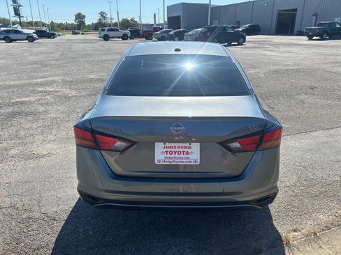 Used 2024 Nissan Altima 2.5 SV image 7