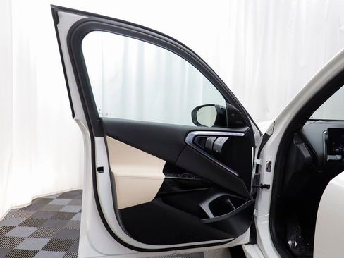 Used 2025 BMW X3 M50 image 4