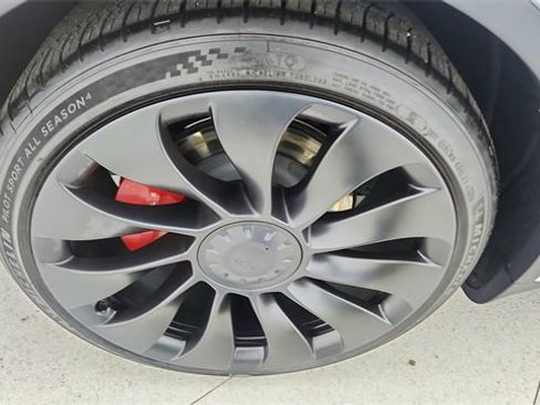 Used 2023 Tesla Model Y Performance image 56