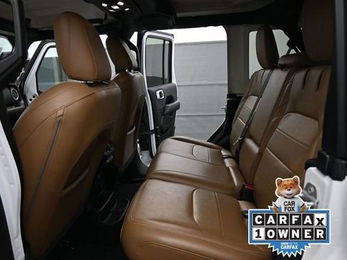 Used 2023 Jeep Wrangler Unlimited Sahara w/ Cold Weather Group image 16