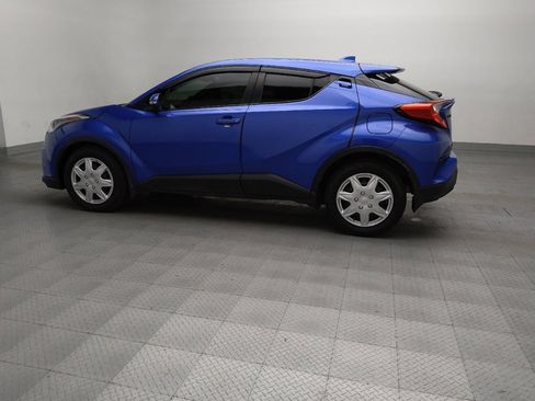Used 2019 Toyota C-HR LE image 3