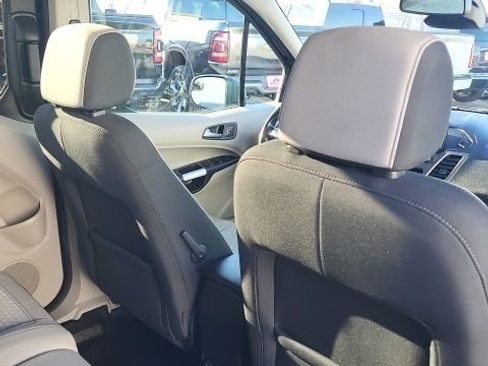 Used 2020 Ford Transit Connect XLT image 18